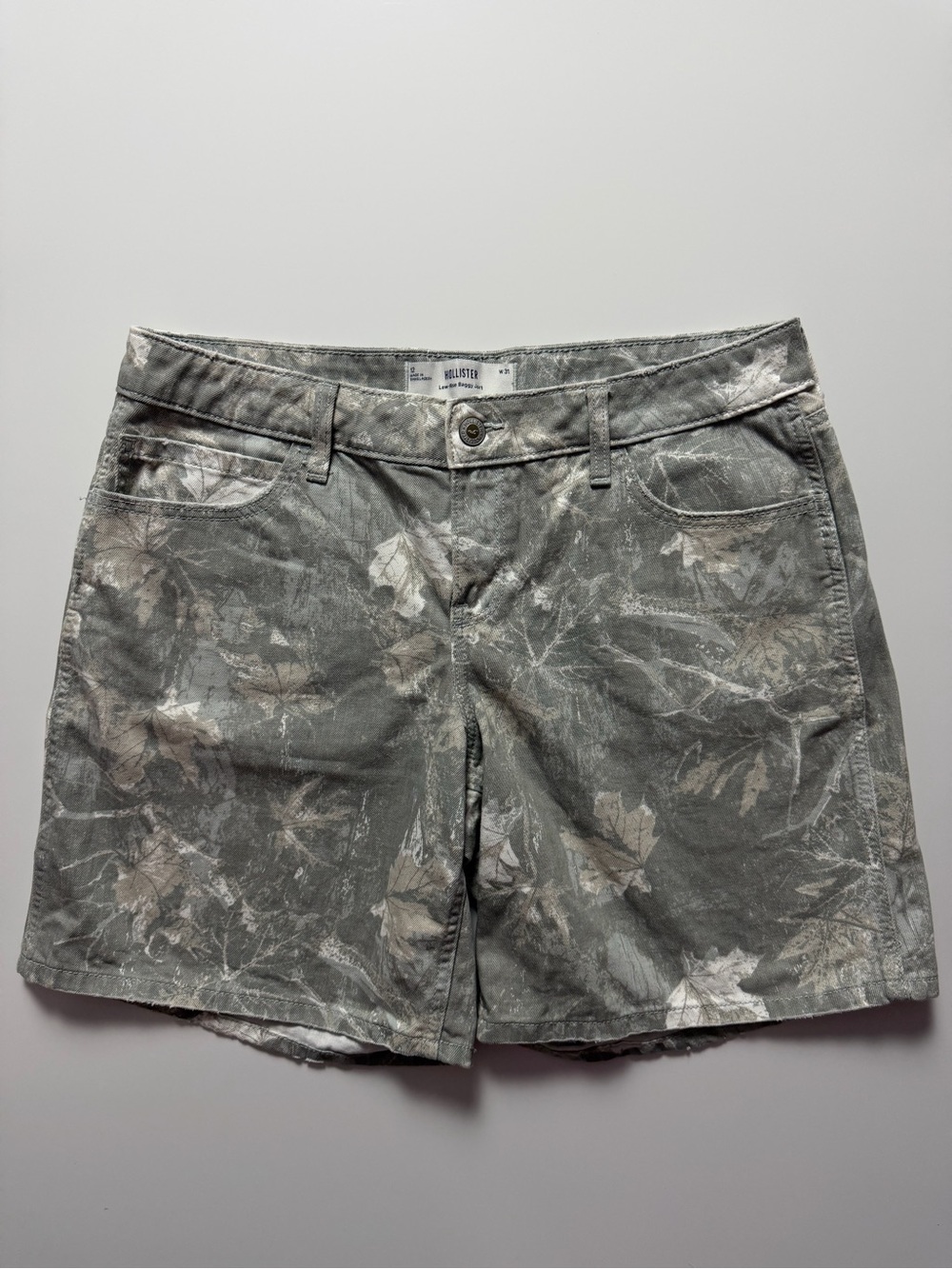 Hollister Low Rise Baggy Jorts, Camo, Size 12